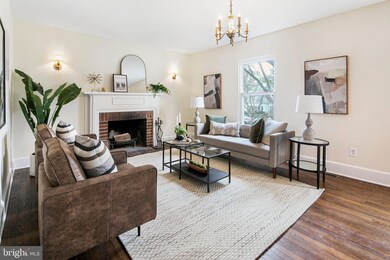 426 Pershing Dr, Silver Spring, MD 20910 - photo 3