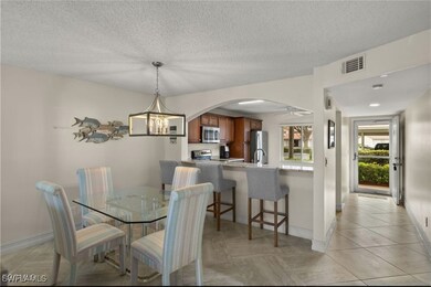 7025 Dennis Cir unit 104, Naples, FL 34104 - photo 3