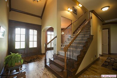 Beautiful, vaulted  entry opens to the Dining Room