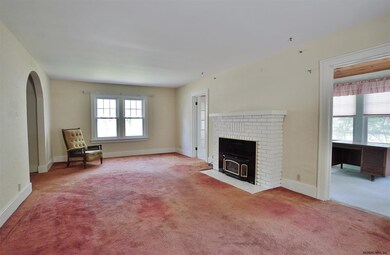 1498 Regent St, Schenectady, NY 12309 - photo 5