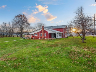 403 W 3rd St, Waterford, PA 16441 - photo 4