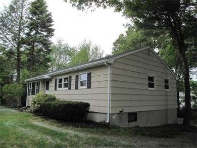 8 Lisa Rd, Randolph, MA 02368 - photo 2