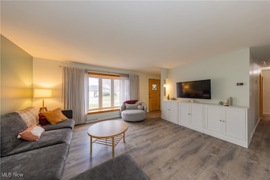 4802 Forest Edge Dr, Cleveland, OH 44144 - photo 4