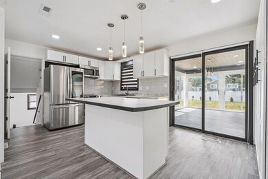 830 Colby Rd, Waterloo, IA 50701 - photo 6