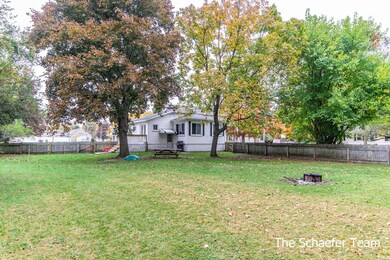 524 Amity St SE, Lowell, MI 49331 - photo 3