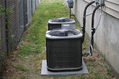 121 Clarence St, Providence, RI 02909 - photo 7