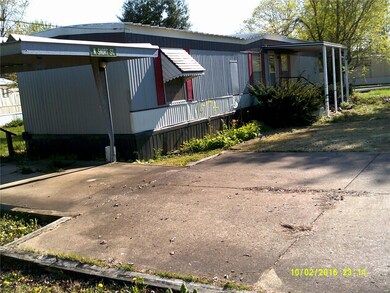 946 Judy Dr, Farmington, MO 63640 - photo 2