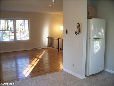 Kitchen - The kitchen has a new vinyl floor and th