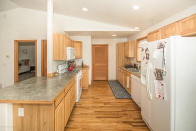 960 E 9th St, Craig, CO 81625 - photo 5