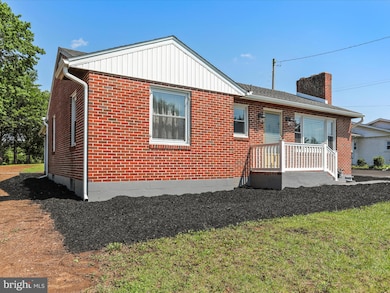 622 S Allison St, Greencastle, PA 17225 - photo 3