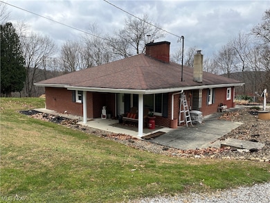 19549 Mckee Rd, Wellsville, OH 43968 - photo 3