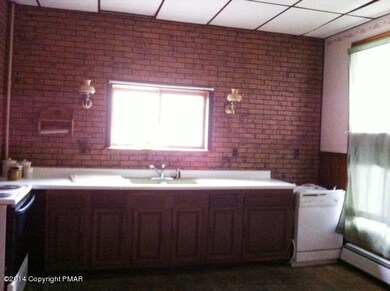 514 Center St, Jim Thorpe, PA 18229 - photo 2