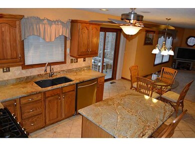 Kitchen. Gorgeous Granite