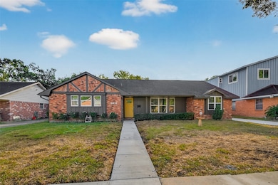 5211 Hummingbird St, Houston, TX 77035 - photo 2
