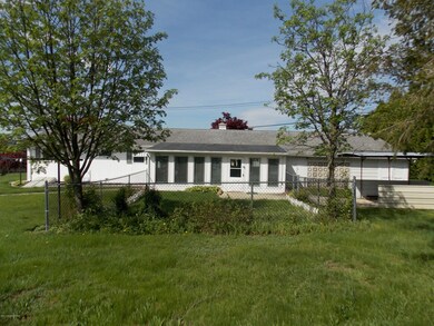 337 Skyline Dr, Lehighton, PA 18235 - photo 2