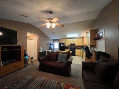 712 N Thomas St, Fitzgerald, GA 31750 - photo 4