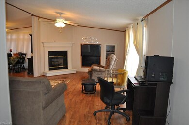 605 Blackwelder Rd, Statesville, NC 28625 - photo 5