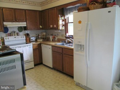 10982 Blake Ln, Bealeton, VA 22712 - photo 2