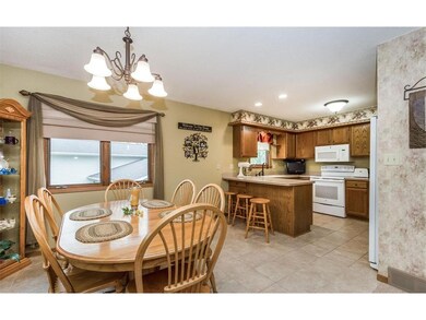 1730 Pleasantview Dr, Marion, IA 52302 - photo 5