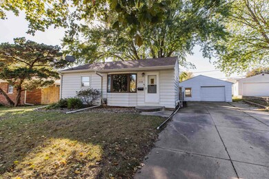 1116 Sheerer Ave, Waterloo, IA 50701 - photo 2