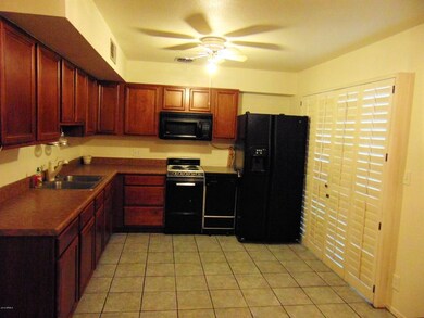 2557 W Berridge Ln #D-9 (13)