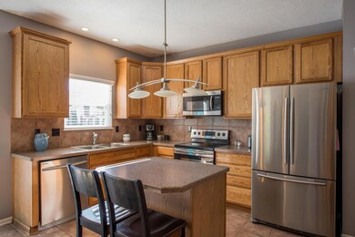 Eat-in Kitchen