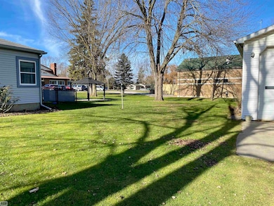 203 E Kempf Ct, Capac, MI 48014 - photo 6