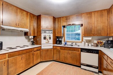06-113 Netherland Rd-6