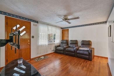 100 Longvue Dr, Pittsburgh, PA 15237 - photo 4