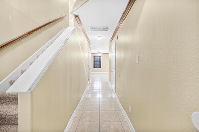 4248 Dorel Dr unit 101D, Laredo, TX 78043 - photo 4