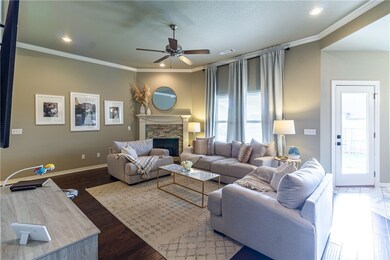 740 Captain Stockton St, Prairie Grove, AR 72753 - photo 5