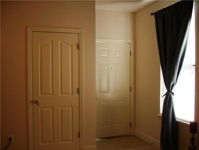 Entry/Foyer.