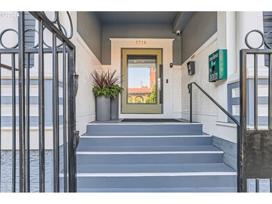 Entrance/Foyer