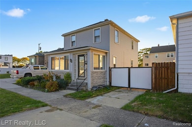 2812 6th St, Wyandotte, MI 48192 - photo 2