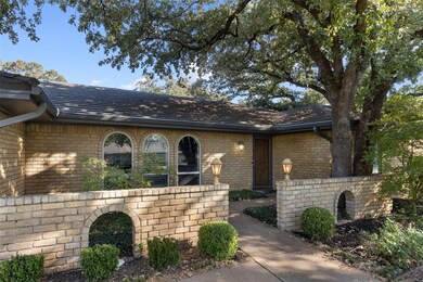 416 Hillview Dr, Hurst, TX 76054 - photo 3