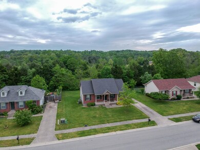 136 Crystal View Ct, Mount Washington, KY 40047 - photo 2