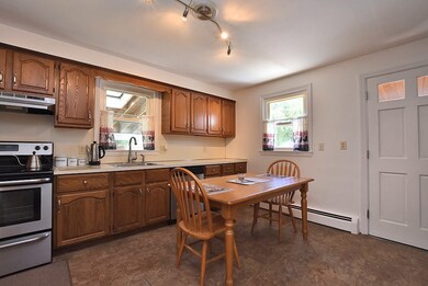 53 Winthrop Ave, West Warwick, RI 02893 - photo 6