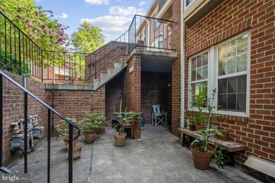 3808 Chesterwood Dr unit 3808, Silver Spring, MD 20906 - photo 3