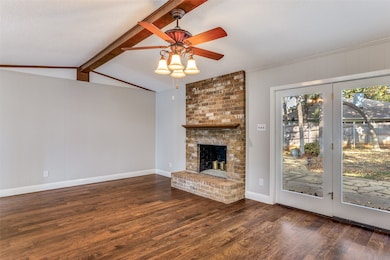 411 Washington Dr, Arlington, TX 76011 - photo 4