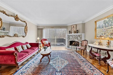 Inviting living room!