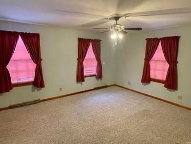 719 E State St, Princeton, IN 47670 - photo 5