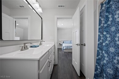 9280 Preserve Way, Olmsted Falls, OH 44138 - photo 5