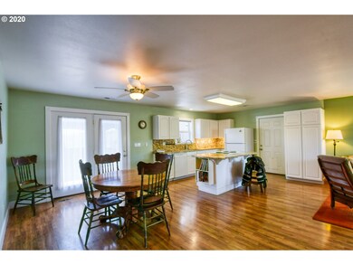 1492 SW Athens Ave, Pendleton, OR 97801 - photo 7