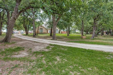 222 Sanchez Creek Ct, Weatherford, TX 76088 - photo 3