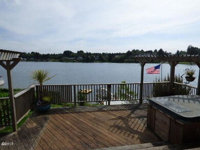 Hot Tub on the Lake Deck