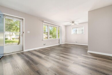 1435 S Weyant Av