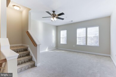 22759 Fountain Grove Square, Ashburn, VA 20148 - photo 4