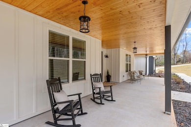 1502A Groce Meadow Rd, Taylors, SC 29687 - photo 5