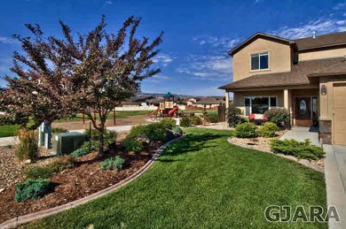 Beautiful Stucco Home Located Next To The Neighbor