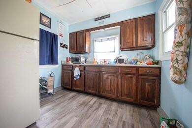 301 N Clay St, Edinburgh, IN 46124 - photo 3